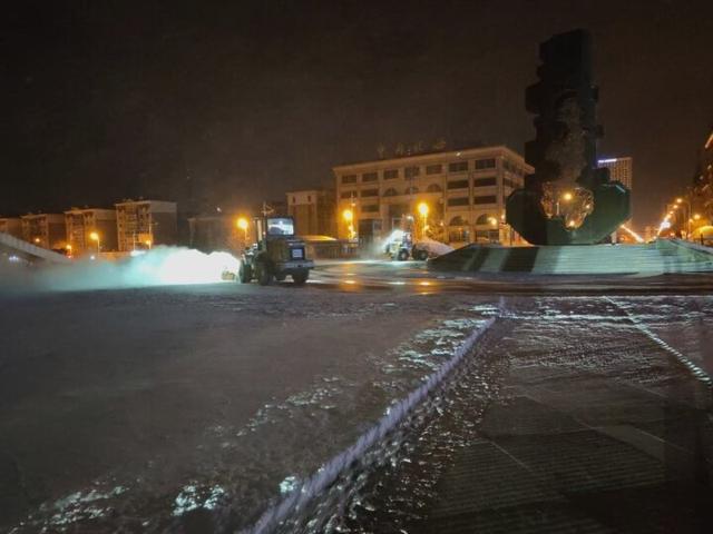 不畏严寒！千山风景名胜区连夜奋战保畅通