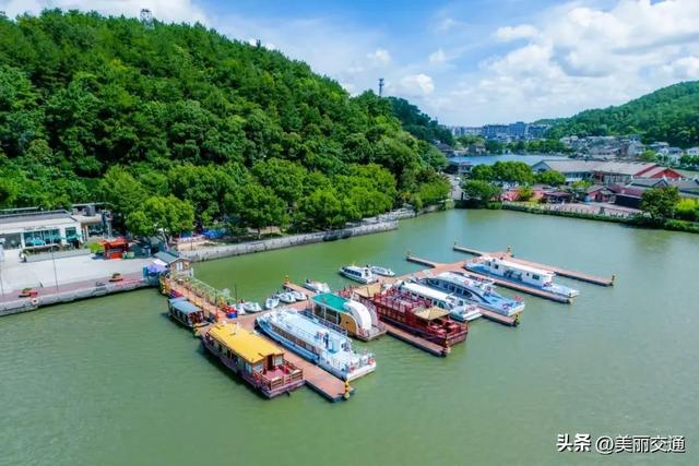 跟着交通去旅行｜一湖双镜 舟行古今 东钱湖“双”航线勾勒水墨与烟火双面美学