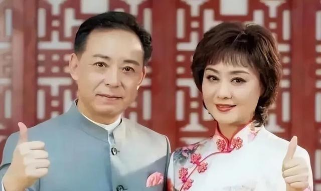 至今未婚未育，身边却有男人陪了近27年！59岁的她才是人间清醒