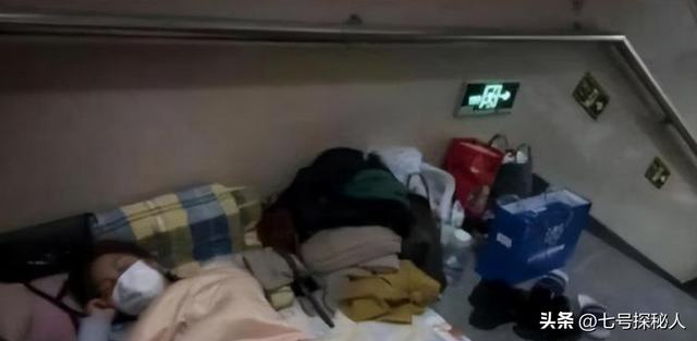5年前，那个“卖身救父”，谁给40万就嫁谁的女孩，如今怎样了？