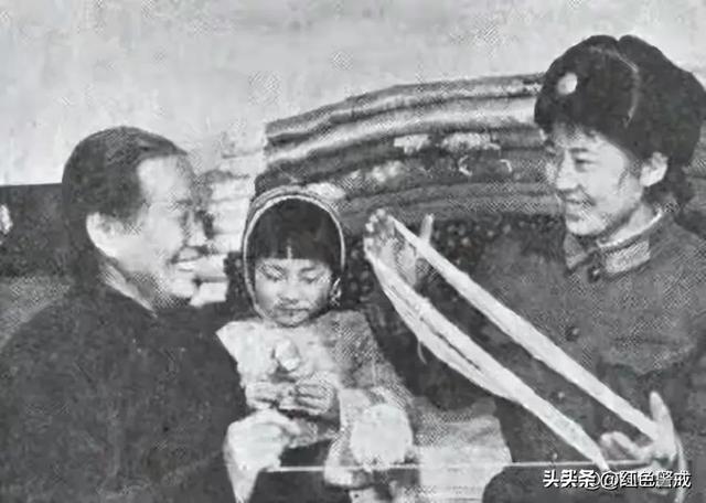 她从大队书记到中央候补委员，84年被开除党籍，退休后住进深山中
