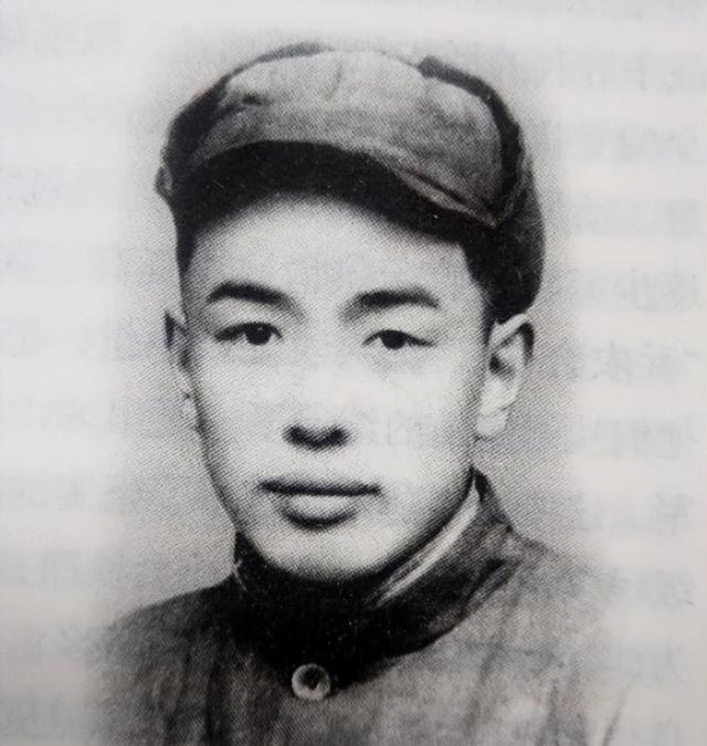 他是华国锋的亲家，担任山西一把手8年，功勋卓著，活了95岁