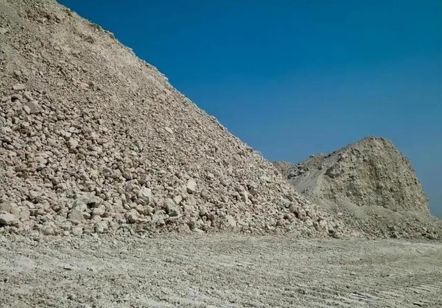 中日2200个航班被叫停，高市早苗未料到，中国尚有后续举措