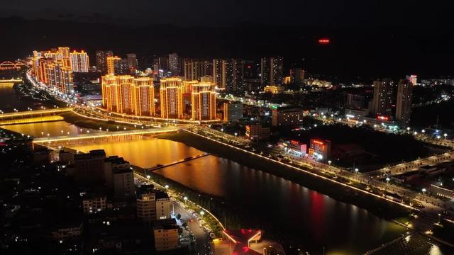 月满青泥河，灯候远方客——成县双节夜游全攻略