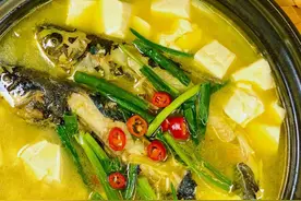 5月将至，内行人经常喝这汤，汤鲜味美，营养全面，为入夏打基础图片