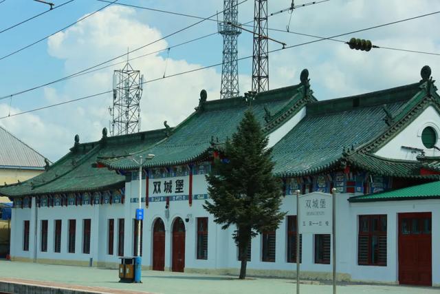 爆火影视剧都在哈铁老建筑取景?快来打卡猜剧名!