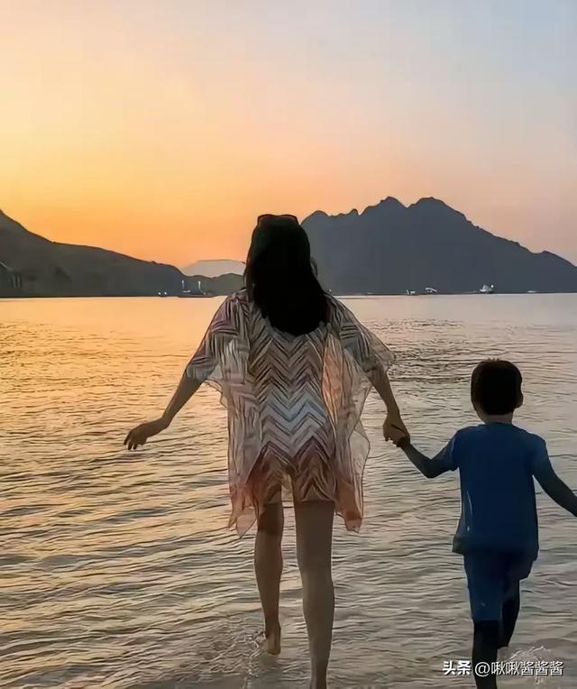 汪峰陪女友森林北新疆过七夕