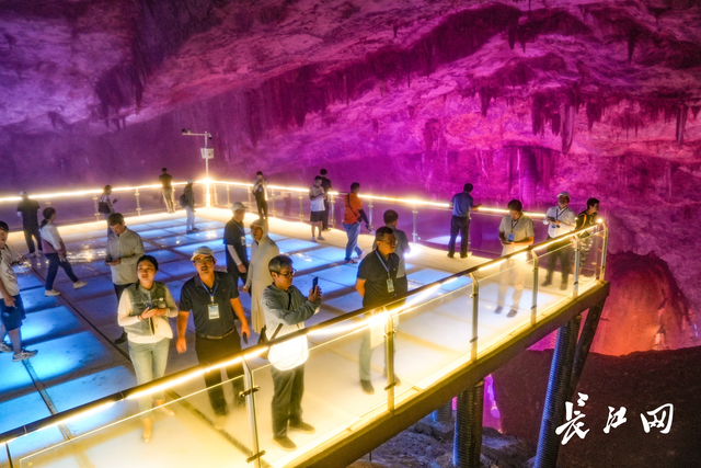 喀斯特秘境变热门景区，全国网媒总编辑调研“山水黄石”