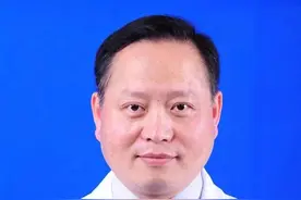 喉咙痛就含颗润喉糖？你可能做错了图片