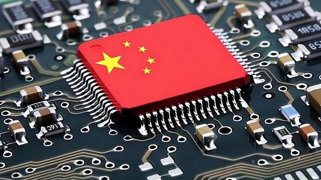 全球芯片三巨头收到风声，特朗普要干件大事，中美芯片决战将开始