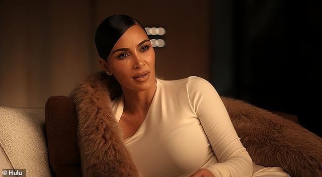 当真人秀女王走进法庭：金·卡戴珊不是在演戏，而是在活成品牌