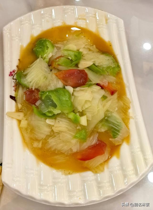 自驾新疆，从那拉提经独库公路到达库车，游玩库车大峡谷（7）