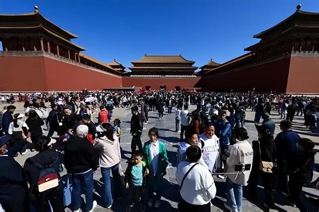 游客不买账了？国庆假期旅游形势大变，各大景点纷纷投入改革