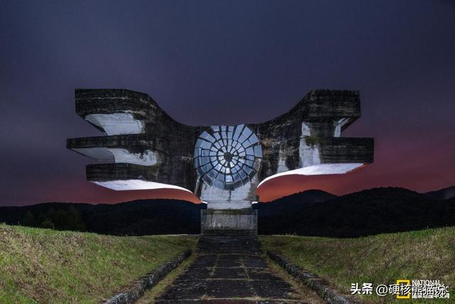 二十年前，中国科技痛心时刻，现在被华为Mate 80手机“治愈	”了