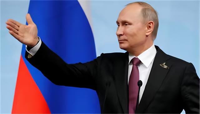 高市早苗摊上大事了！局势紧张之际，中俄在莫斯科对表	，当着王毅的面，绍伊古直言：斩首日本军国主义！