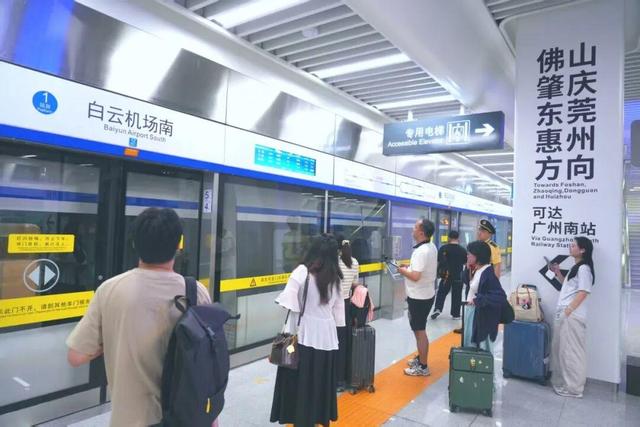 机票价格大跳水，突现1.1折！网友：直接冲