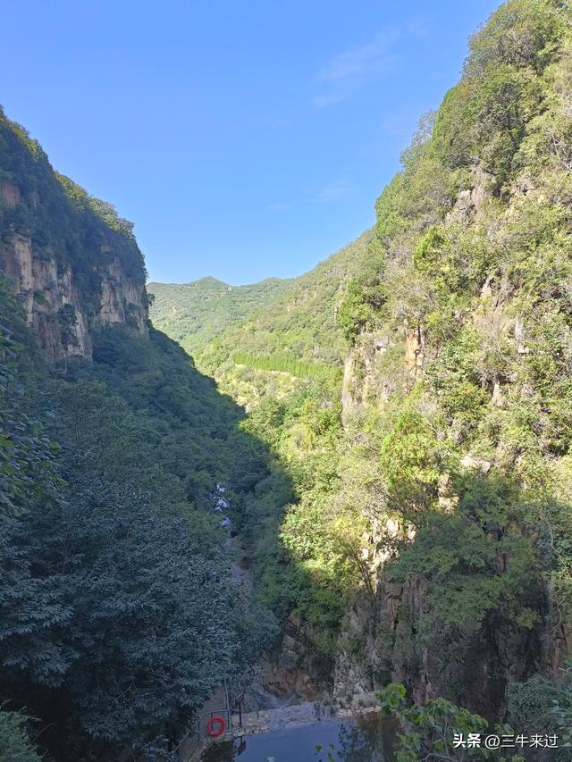 无为在歧路，白露潭溪山