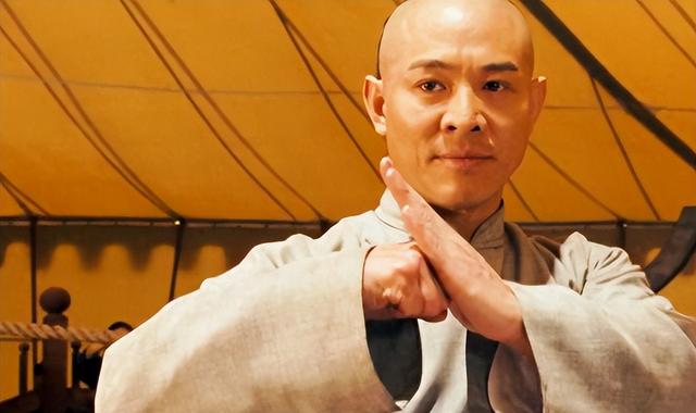 这次，被传换过心脏的李连杰公开回应，让“一夜回春”真相大白