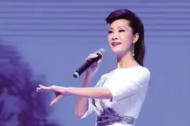 再婚嫁未婚小伙，23年并未生子，如今的她幸福吗？图片