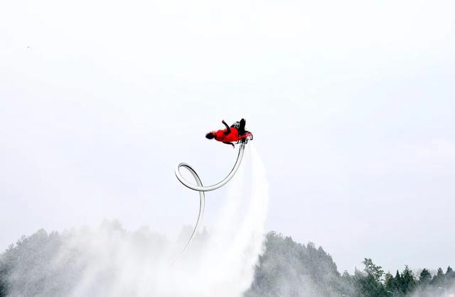 “舌尖上的春天”，明日一起去三元镇坐飞机逛花海尝花田火锅宴！