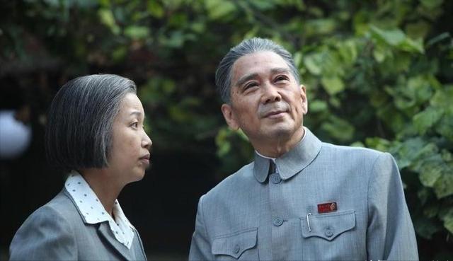 71次饰演周总理！这位特型演员出自哈尔滨，连酒窝都一模一样