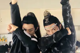 泰国街头问明星，路人直呼博君一肖！2024年依旧风生水起图片