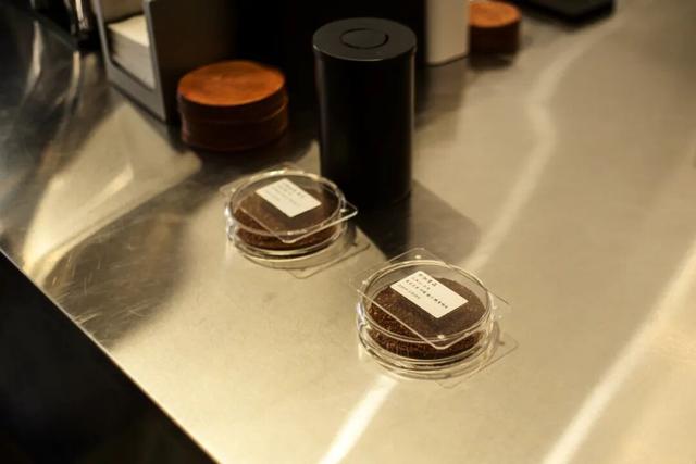 不走寻常路的国际化县城，关心一日三餐，更关心咖啡和汇率