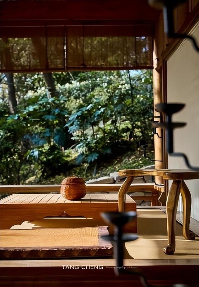 襄阳唐城下雪了，温泉池边一句话，让我瞬间爱上了这座古城