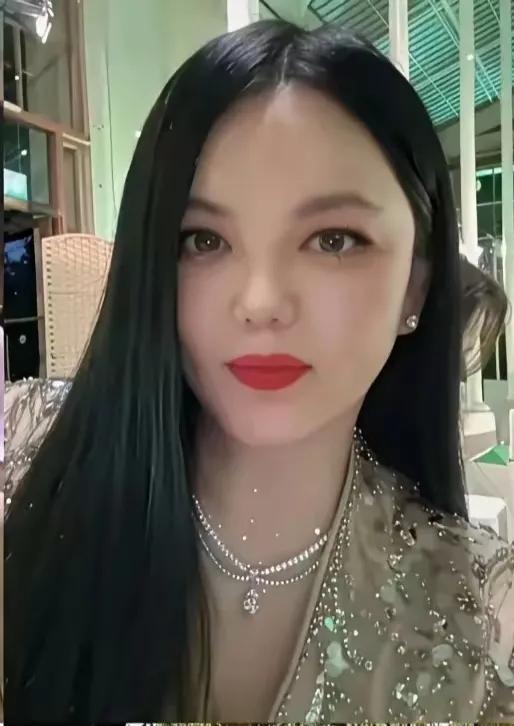 李湘北京小院一角闲适氛围拉满，王诗龄会是这份家业的唯一主人！