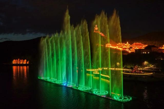 8月1日六鼎山莲花会夜游盛宴——光影与狂欢交织的沉浸式体验​