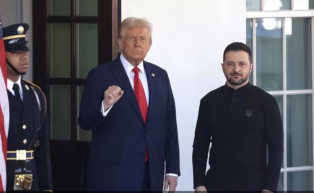 收保护费、指哪打哪？特朗普回应泽连斯基：没我，你啥都不是