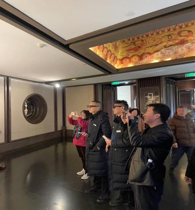 AI让图书馆翻开“新一页”