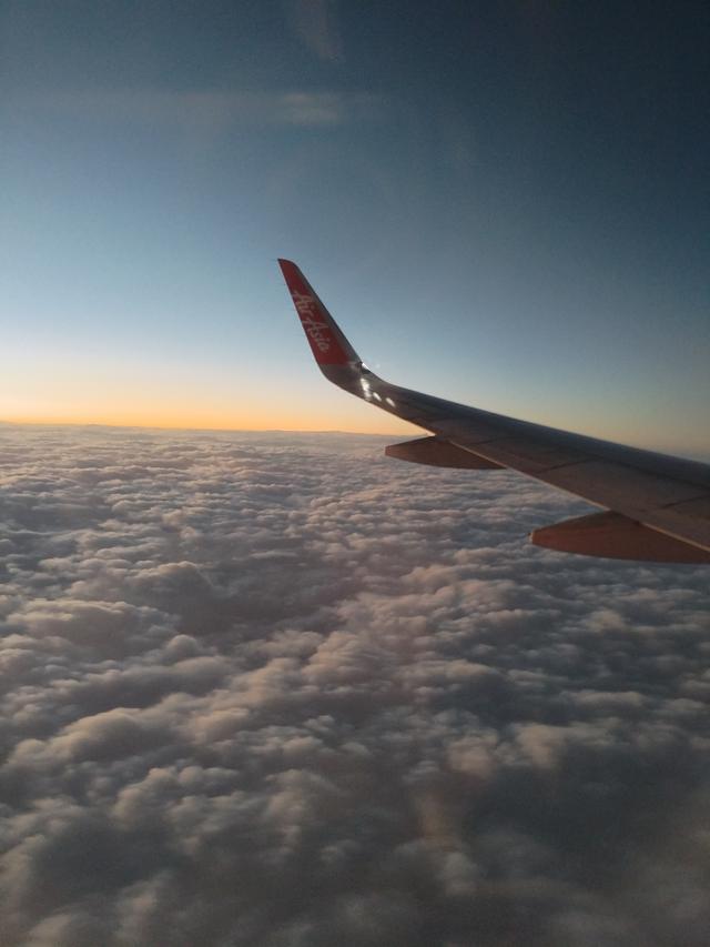 三万英尺的日落，是重庆给曼谷的告别