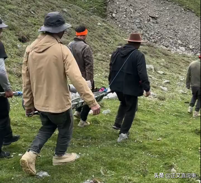 10藏民抬驴友下山收6万后续！驴友伤情曝光，网友：花钱买命 值了