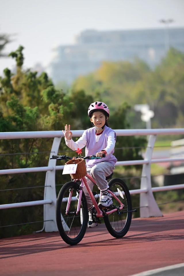 今天，骑遇日照，出发！他们共赴最美秋日！