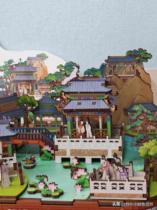 一帧凤冠、一曲红楼、一台风车：这些文创里竟藏着文化与时光？