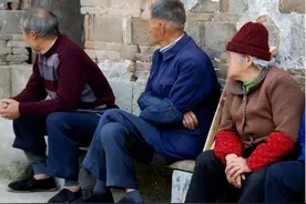 70岁的老人要做好准备，从明年开始，老人或将面临两大现实问题！图片