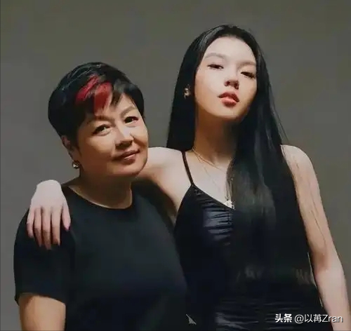 李咏也没想到，自己离世7年后，23岁的女儿就走上一条"不归路"