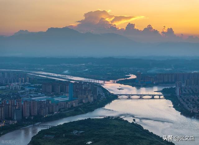 颠覆我认知的乐山，2 条高铁、8 条高速贯穿全域