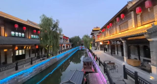 山东这座“假古城”火了，斥巨资打造不收门票，来了就不想走