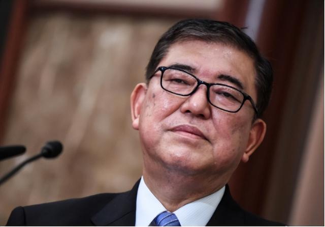 石破茂辞职原因公布：中国一拳砸向日本反华议员！特朗普回5个字
