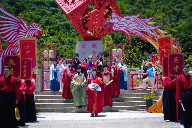 话题播放量达3.4亿次！观音山实力火爆出圈，来了就好，越来越好~