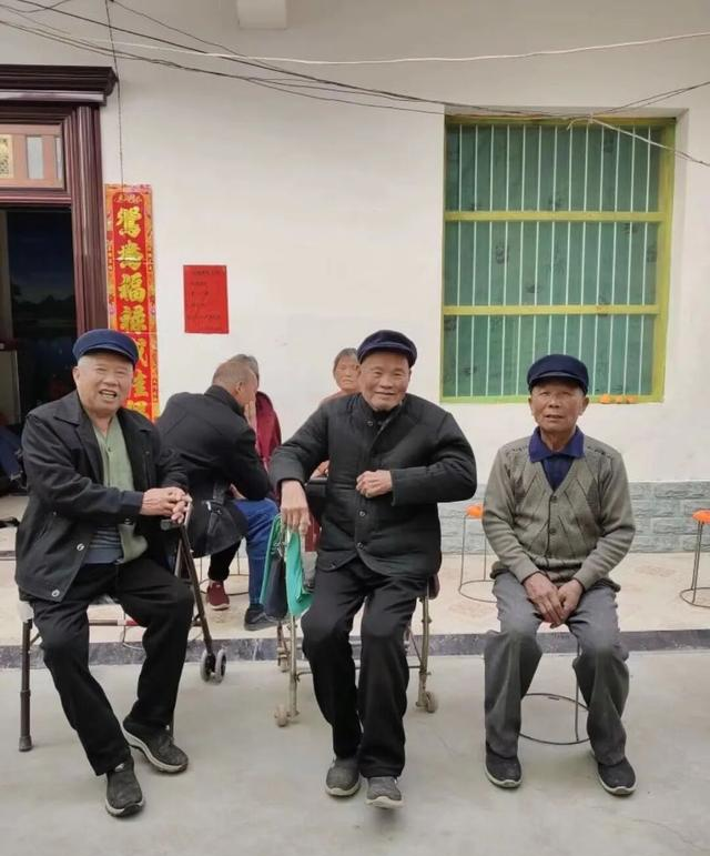 心理专家说：58岁以后一定要少去看望自己的兄弟姐妹们