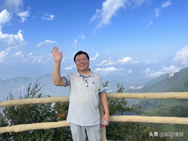 游沙城，中都草原，白石山有感而作／焦连群