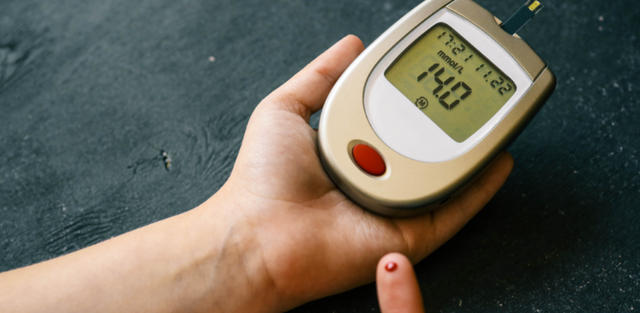 调查发现：每天都喝酒的人	，多数到了65岁以后，身体或变成这样？