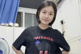 绝了！四川一医院女护士，颜值惊艳 气质清纯，网友：长得像李佩霞图片