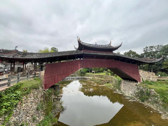 退休夫妻自驾温州泰顺之仕水古镇、胡氏大院、廊桥文化园