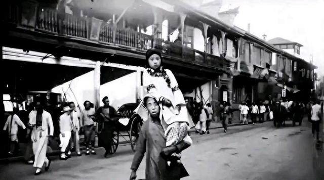 旧社会的老鸨有多狠？窑子里的姑娘	，被老鸨变着花样的折磨