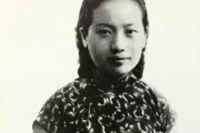 与戴笠偷情背着丈夫打胎的“杭州第一美人”，私房照曝光美人相貌