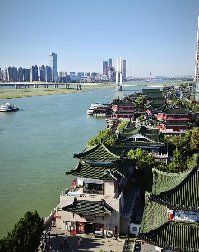 南昌深度游第二天，为什么非得去滕王阁，滕王阁有什么